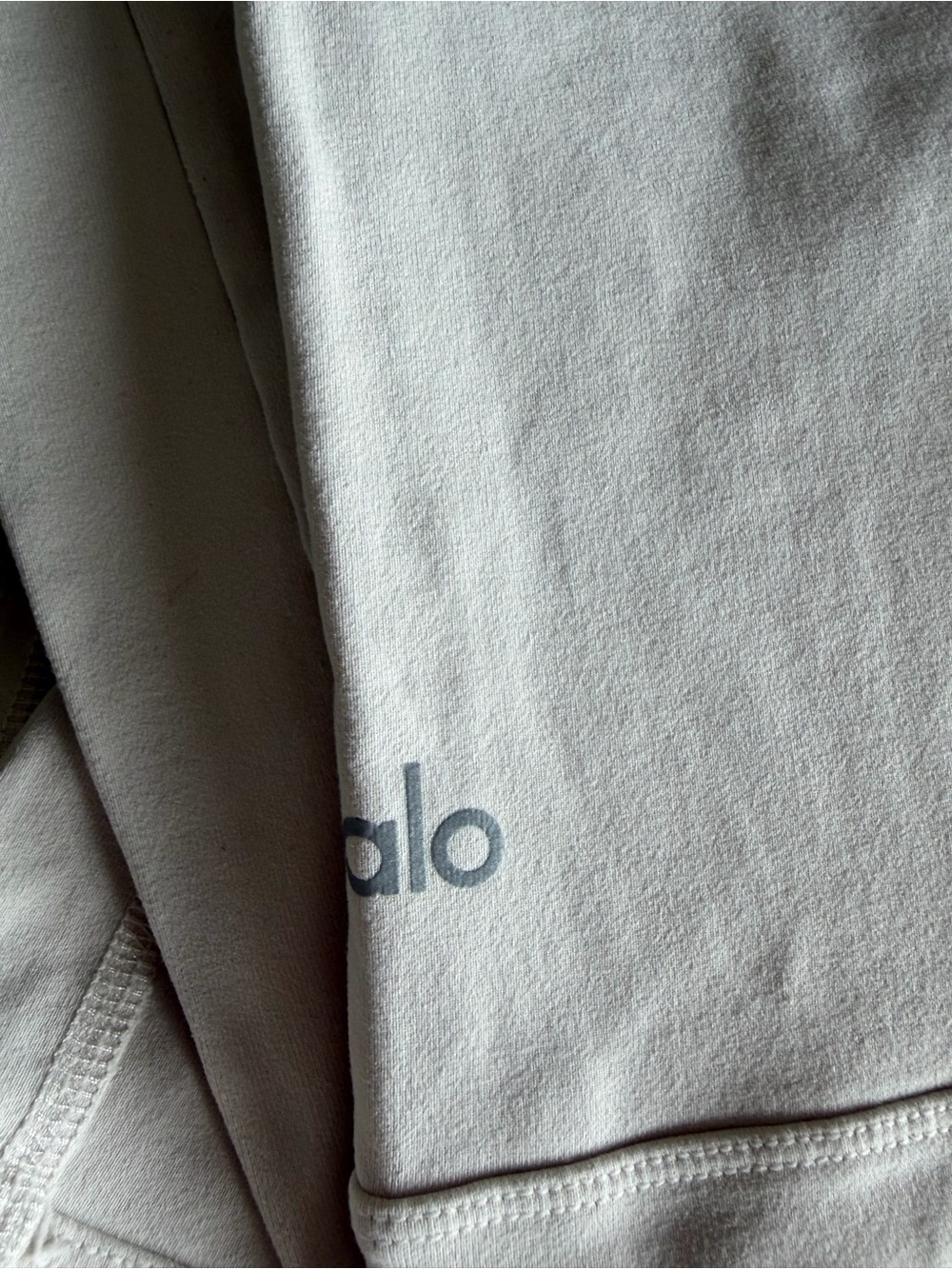 Alo High-Waist Pocket Legging - Cream Alo Yoga Bone Cargo - Picture 5 of 5